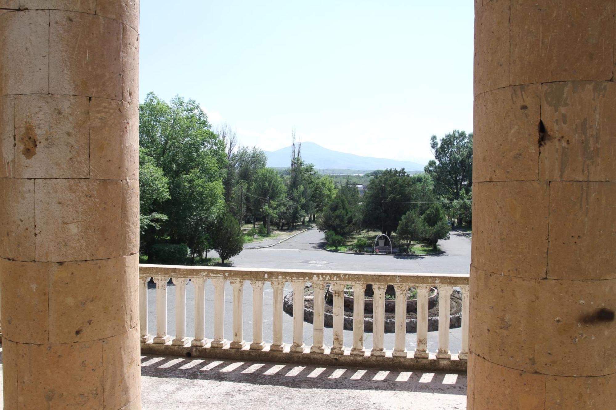 Health Resort Arzni 1 Екстериор снимка