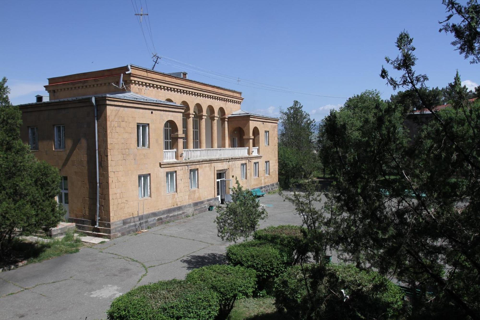 Health Resort Arzni 1 Екстериор снимка